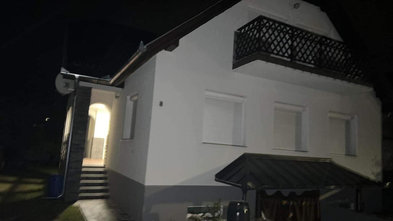 Talaber Vendeghaz Apartment Vonyarcvashegy Exterior photo